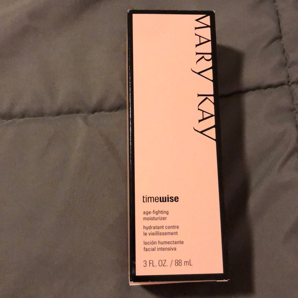 Mary Kay timewise age fighting moisturizer